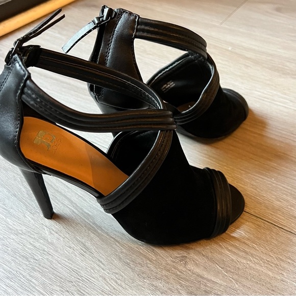 Joe's Jeans Black Peep Toe Heels Size 8.5 Leather & Suede Back Tassel Zipper - Picture 11 of 13